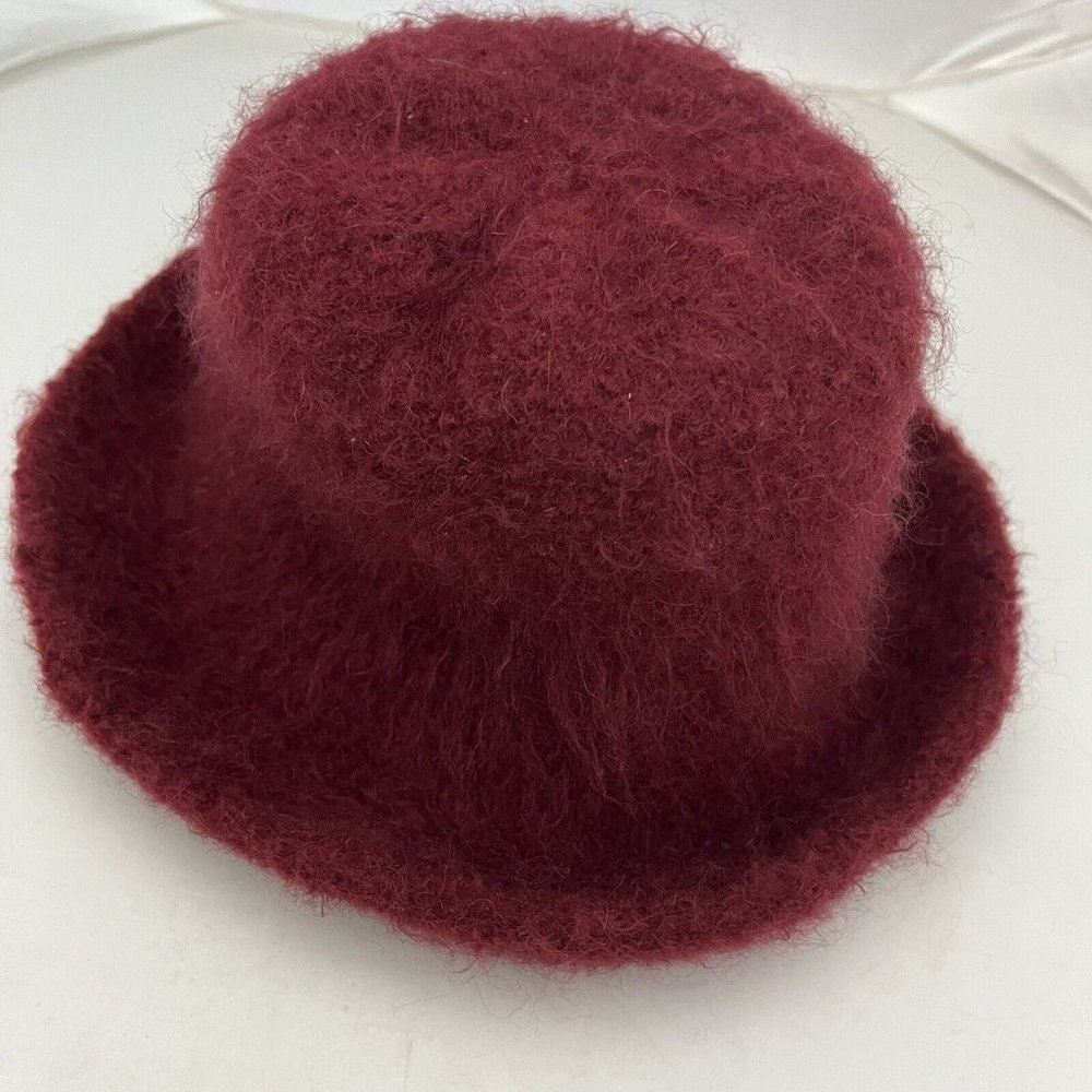 Vintage Women's Fuzzy Cloche Hat in Burgundy - Picture 2 of 8